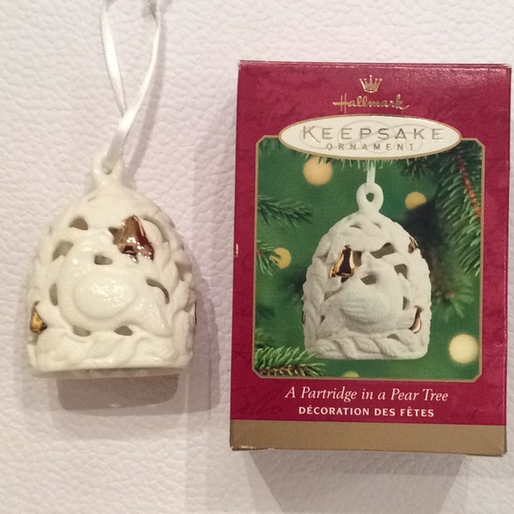 B1G1 FREE Vintage 2001 Hallmark Partridge in a Pear tre - Picture 1 of 3